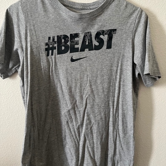 The Nike Tee - Picture 1 of 2